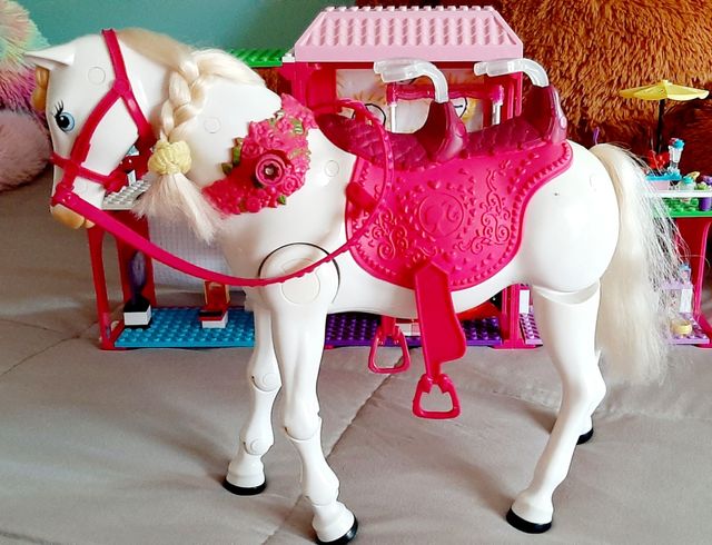 Caballo Barbie amazonas.
