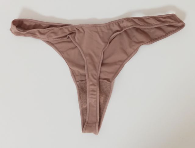 Tanga microfibra de Avet