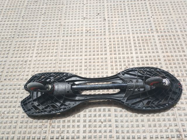 Monopatín de dos ruedas (waveboard)