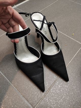Zapatos fiesta negro de segunda mano por 10 EUR en Madrid en WALLAPOP