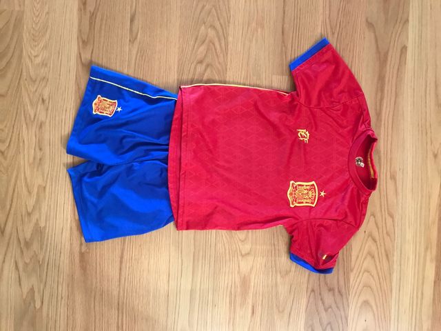 Conjunto infantil España