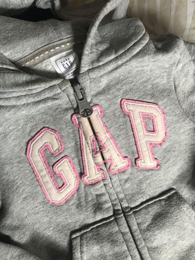 Lote 2 Sudaderas Gap Bebe Nina De Segunda Mano Por En Madrid En Wallapop