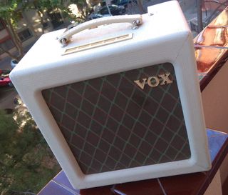 VOX AC4TV Amplificador guitarra todo válvulas. de segunda mano por 195 EUR  en Barcelona en WALLAPOP