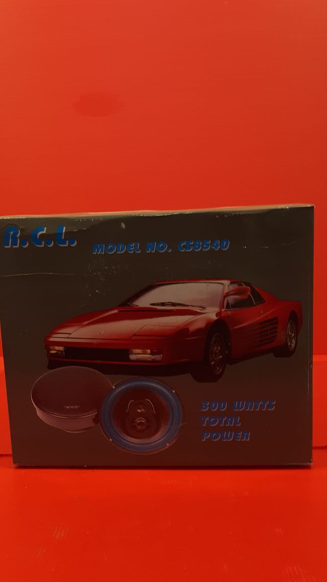 ALTAVOCES PARA COCHE RCL 300W. 2A OPORTUNITAT