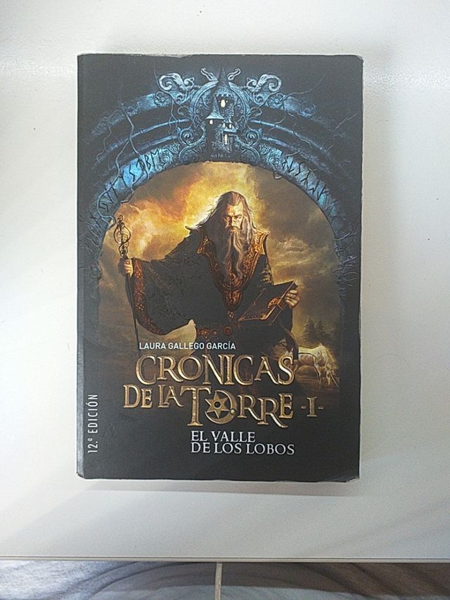 Libro Crónicas de la Torre. El valle de los lobos