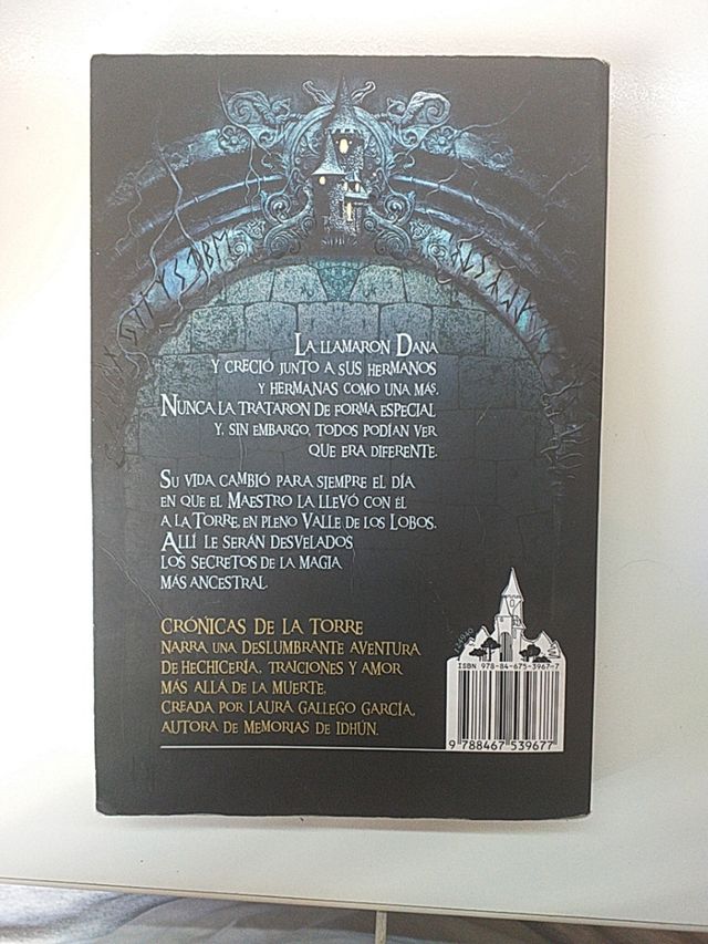 Libro Crónicas de la Torre. El valle de los lobos