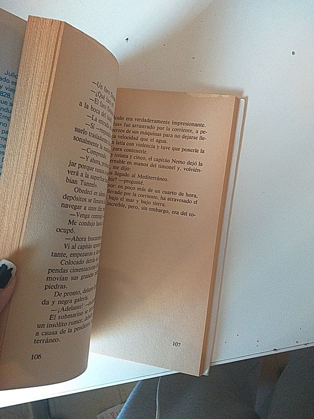 20.000 leguas de viaje submarino. Julio Verne.