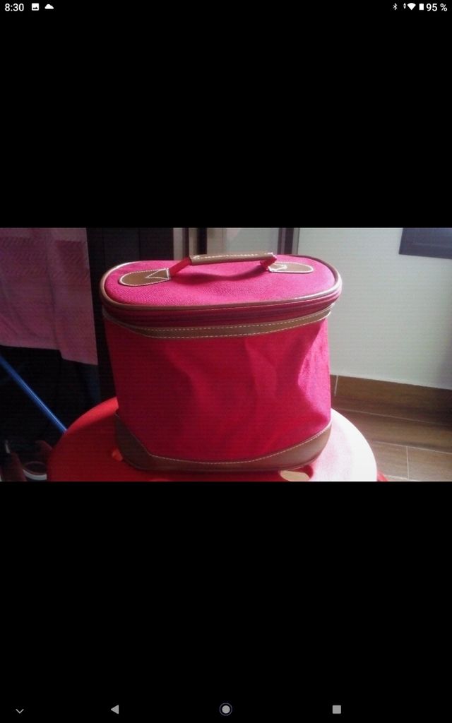 Neceser rojo