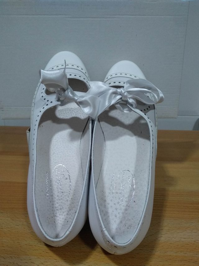 Scarpe da bambina. Mocassini