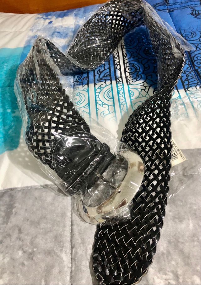 Cinturones.Blanco y Negro