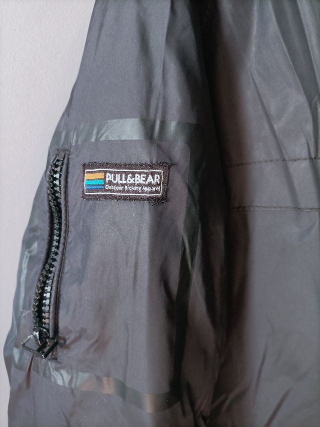 Abrigo impermeable negro