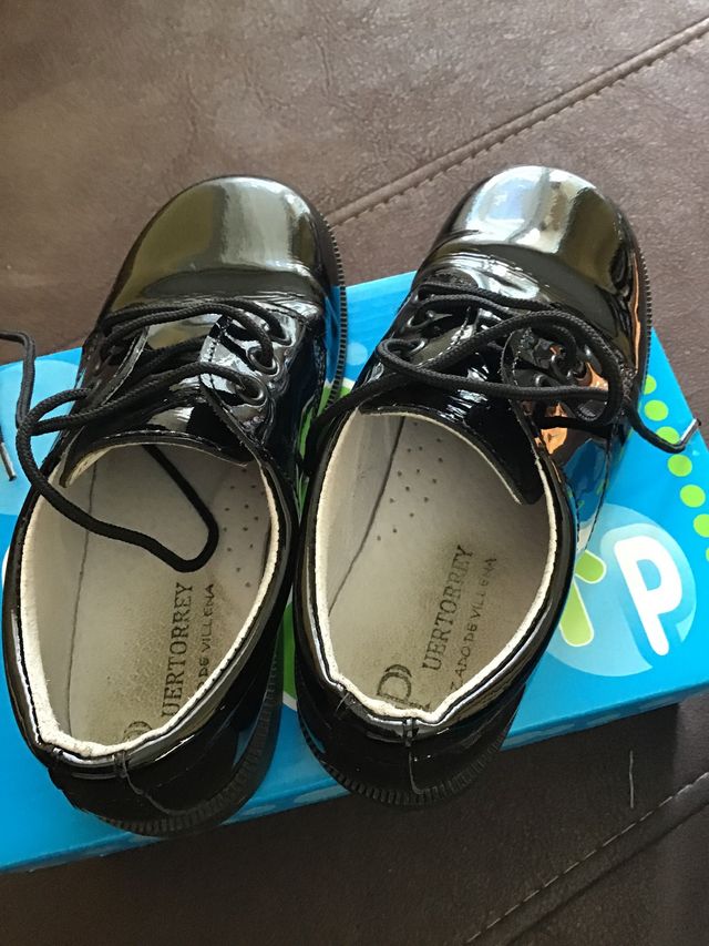 Zapato charol chico nº 28 y 32