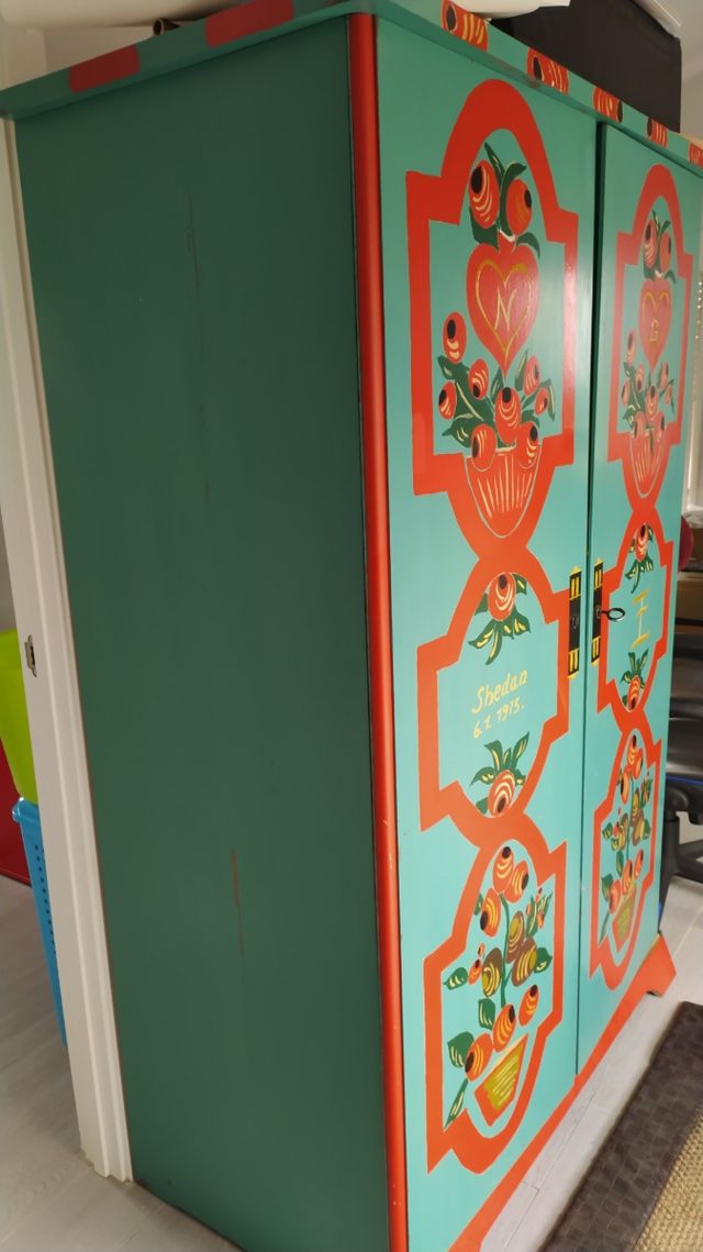 Precioso armario Alemán 1973 madera de segunda mano por 200 € en