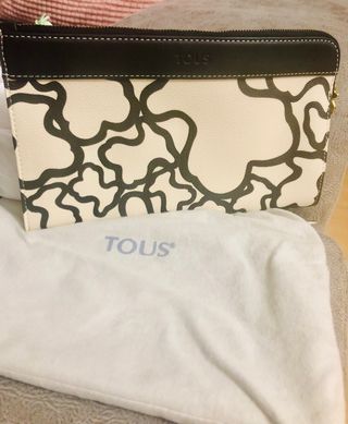 Cartera de mano Tous de segunda mano por 30 EUR en Mora en WALLAPOP