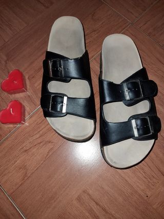 Chanclas suela gorda Lefties de segunda mano por 6 EUR en Jerez de la  Frontera en WALLAPOP