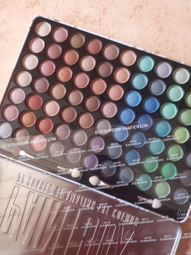 Paleta W7 completamente nueva