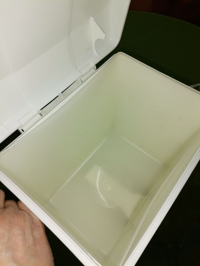 papelera cubo blanco 