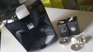 Cafetera Lavazza Blue LB 951 + 2 cápsulas acero de segunda mano por 120 EUR  en Burgos en WALLAPOP