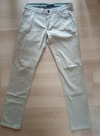 ZARA HOMBRE TALLA 42 de segunda mano por 10 EUR en Terrassa en WALLAPOP