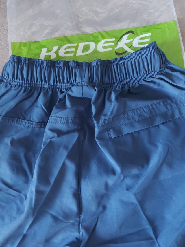Pantalón corto KEDEKE talla 14 años