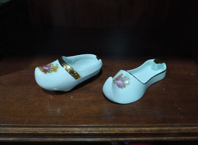 2 ceniceros de porcelana