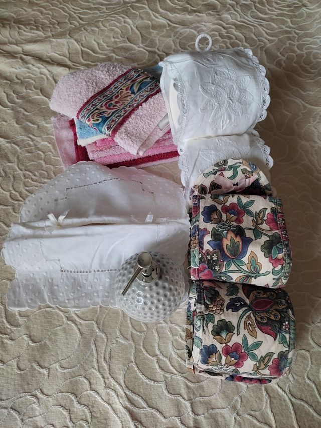 Lote de tocador/baño SIN ESTRENAR de segunda mano por 12 € en Bilbao en