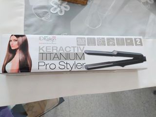 Plancha pelo profesional nueva de segunda mano por 19 EUR en El Campillo  del Moro en WALLAPOP