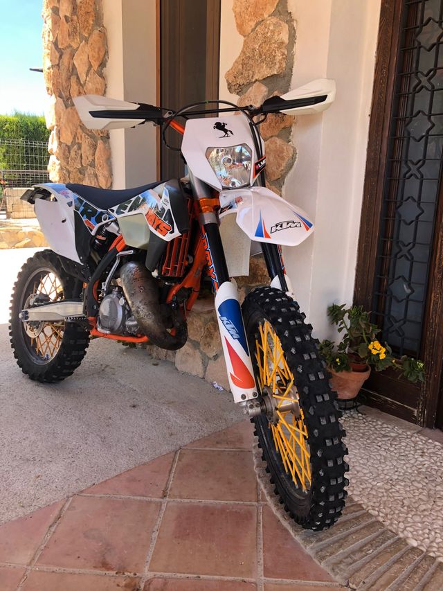 KTM 125 2t de segunda mano por 6.000 € en Caravaca de la Cruz en WALLAPOP KTM 125 2t de segunda mano por 6.000 € en Caravaca de la Cruz en WALLAPOP