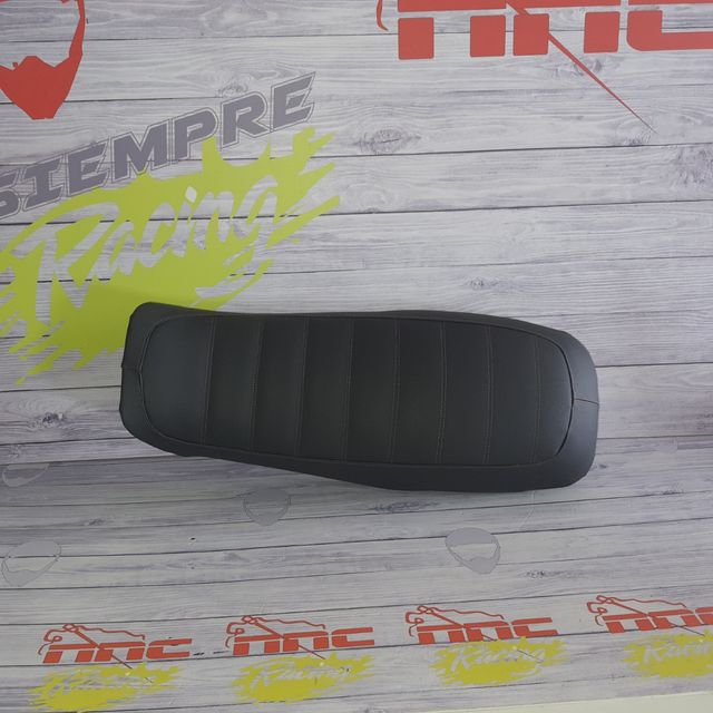 tapizados de asientos a medida de moto,quad..m
