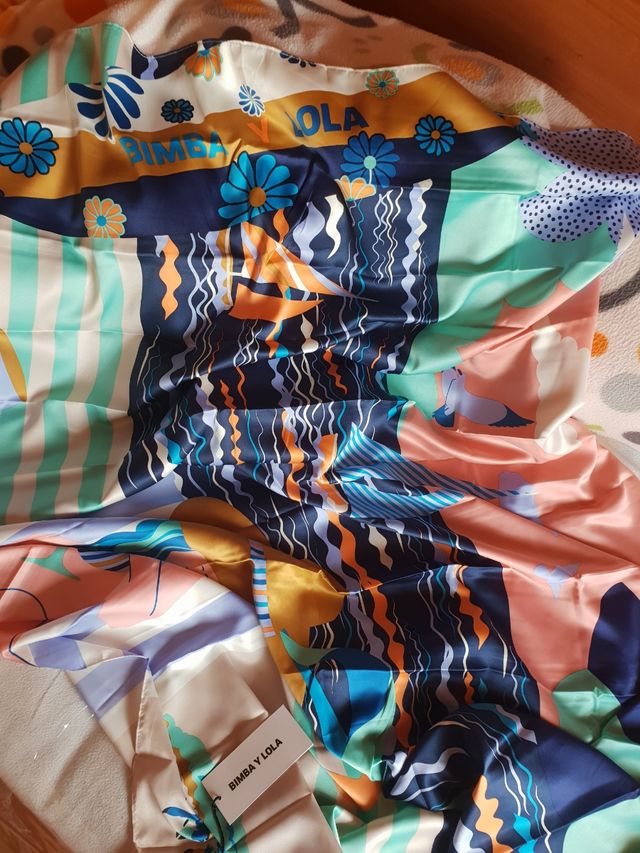 Pañuelo de bimba y Lola a estrenar 