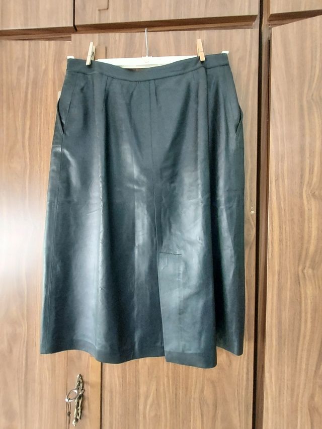 Falda cuero negra sin estrenar