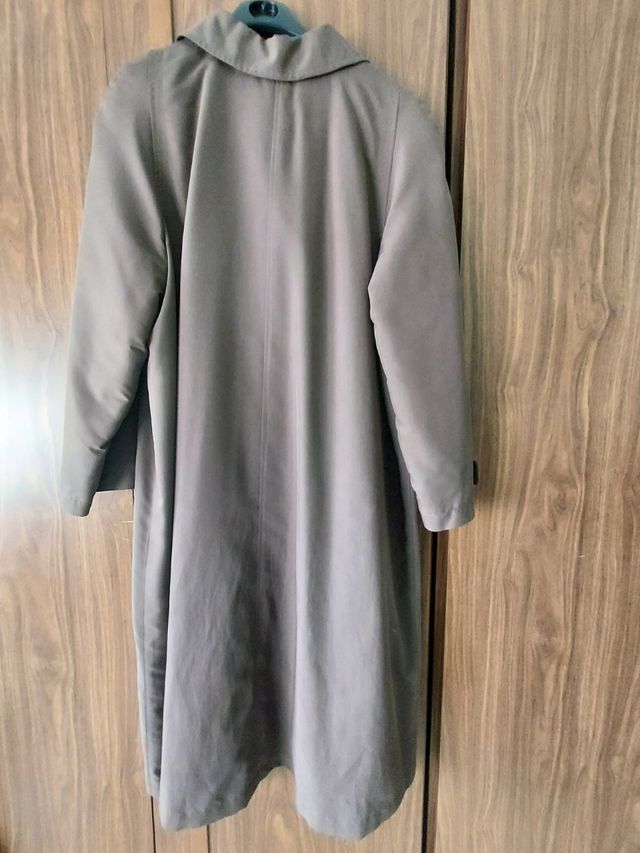 Gabardina talla 46 sin estrenar