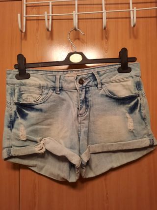 Pantalón corto\\/ shorts vaquero Lefties de segunda mano por 6 EUR en  Errenteria en WALLAPOP