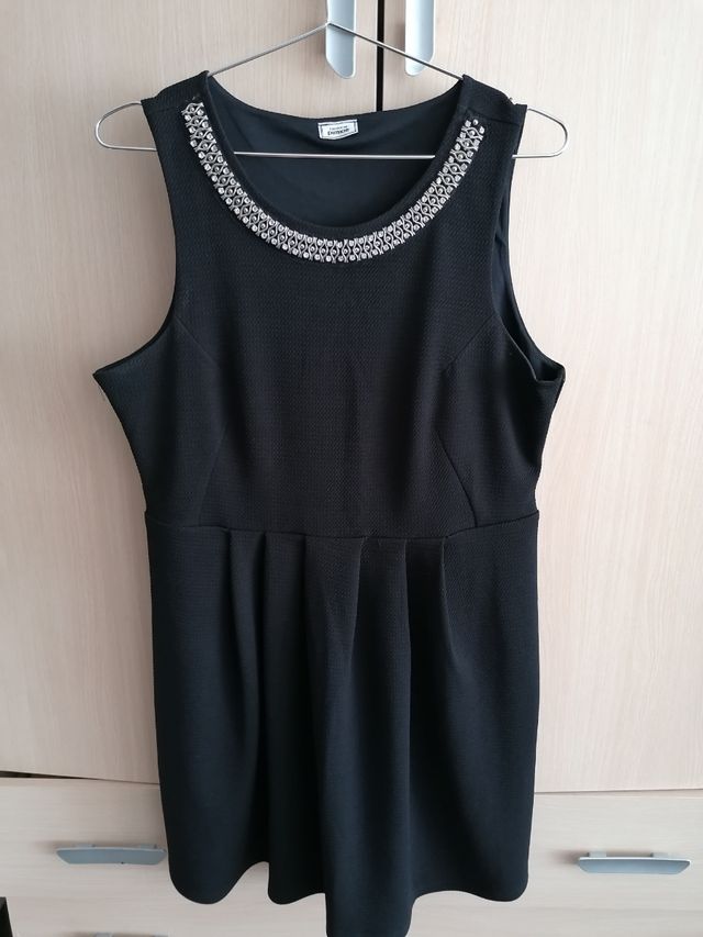 Vestido negro Pimkie