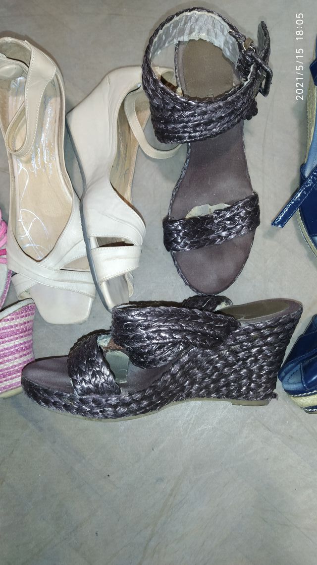 Pack de Sandalias variadas con cuña. Talla 39