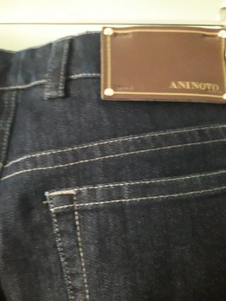 Pantalón vaquero mujer de segunda mano por 10 EUR en Pozuelo de Alarcón en  WALLAPOP