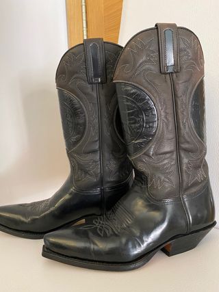 Botas camperas SENDRA de segunda mano por 110 EUR en León en WALLAPOP