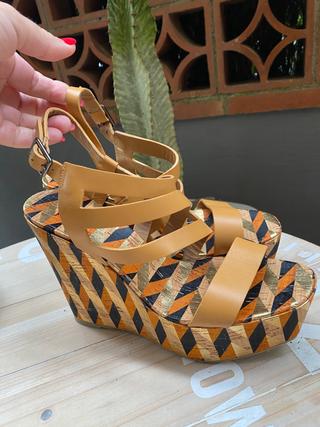 SANDALIAS CUÑA CASTAÑER TALLA 38