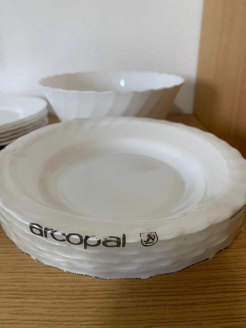 Vajilla ARCOPAL second hand for 60 EUR in Calafell in WALLAPOP
