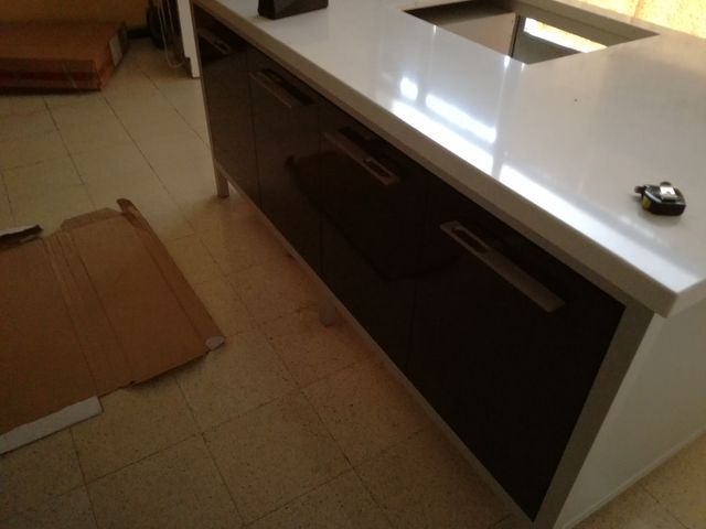 Isla para cocina. Negro brillo. de segunda mano por 810 € en Villanubla