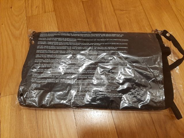 Bolso de mano de terciopelo