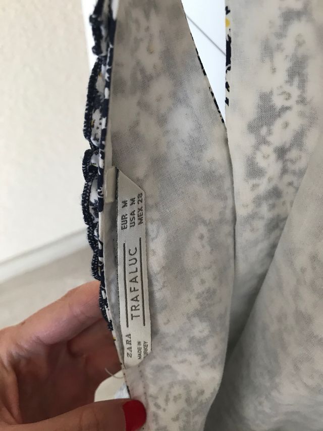 Vestido espalda Zara