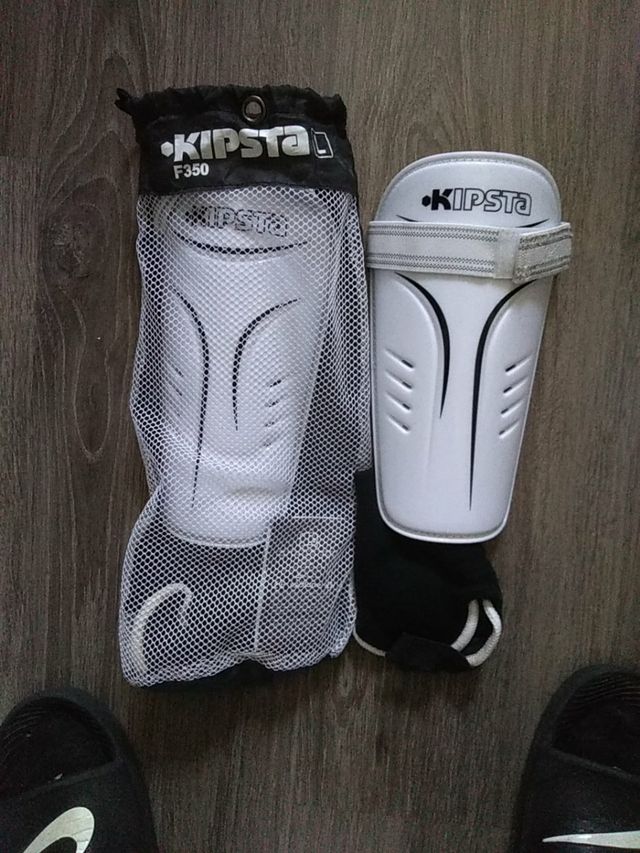 espinilleras de fútbol