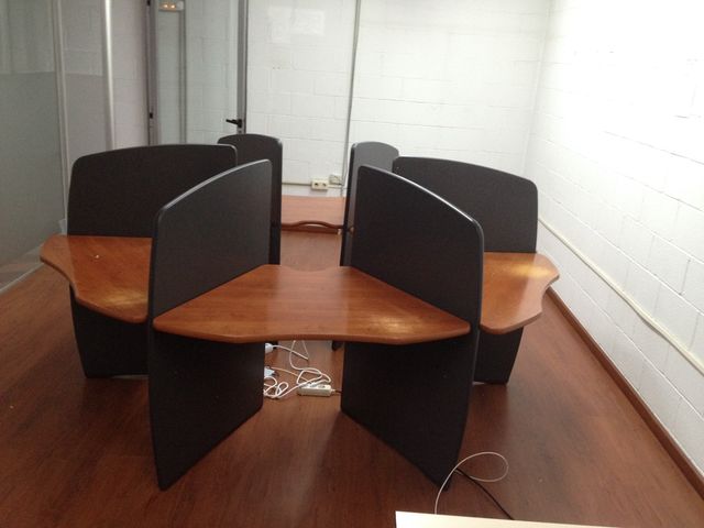 Mesa de trabajo de 6 puestos , teleoperadoras