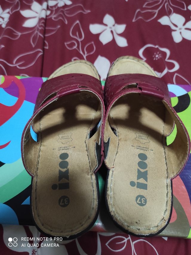 Sandalias muy cómodas, talla 37.
