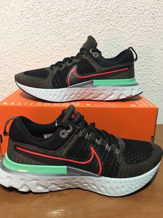 Zapatillas Nike react flyknit running talla 44 de segunda mano por 110 EUR  en Alicante en WALLAPOP
