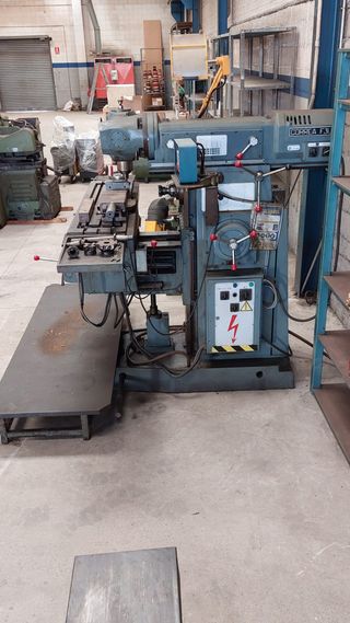 FRESADORA UNIVERSAL MANUAL CORREA F3U-A