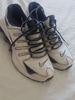 Nike air max talla 38.5 Nike Shox retro de segunda mano por 23 EUR en  Fuenlabrada en WALLAPOP