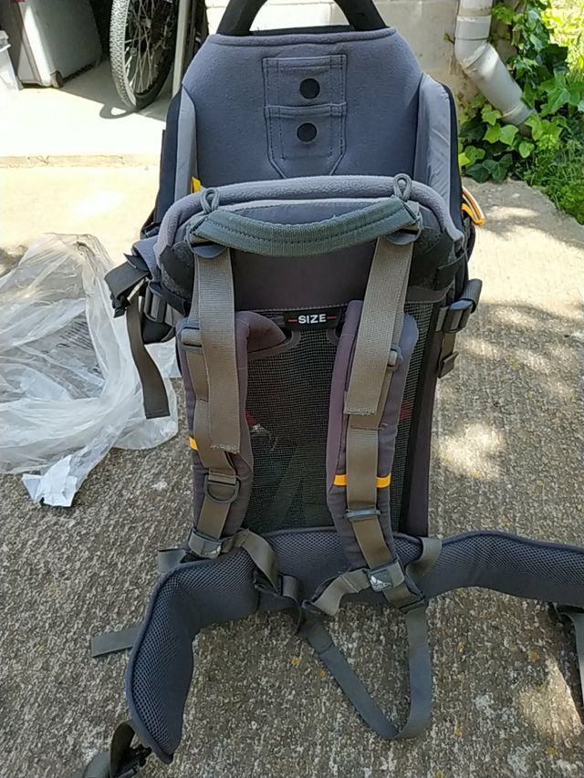 mochila porta bebés