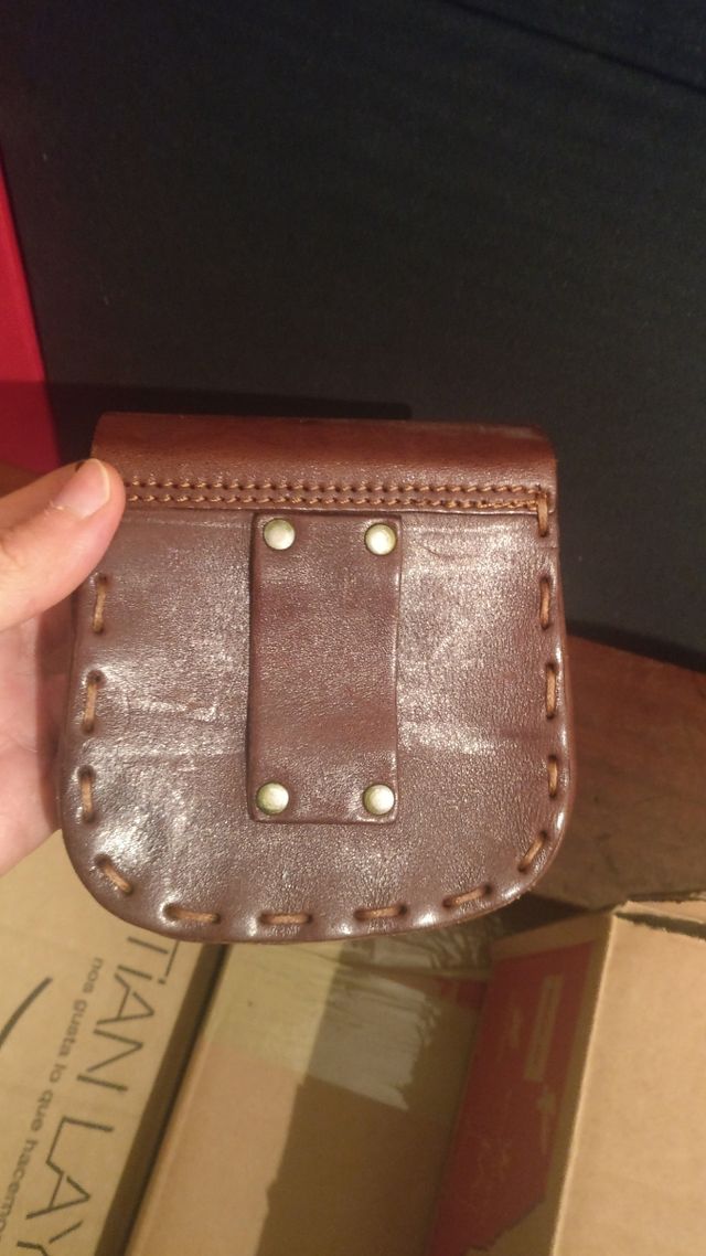 Riñonera/Monedero VIVACITA de piel